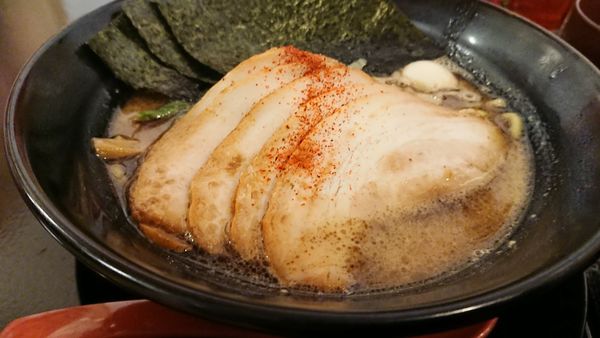 「黒豚骨チャーシュー」@横浜家系ラーメン 坂戸家の写真