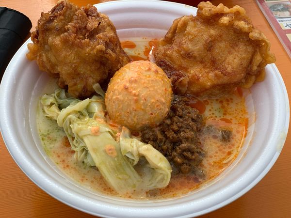 「口熊野タンタン麺（全部のせ）」@東京ラーメンフェスタ2022 supported by Rakutenの写真