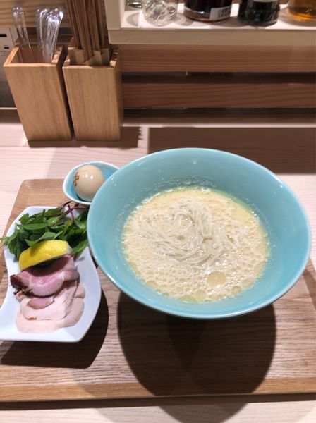 「たまり醤油鶏白湯」@とりそばカフェ しょうわの写真