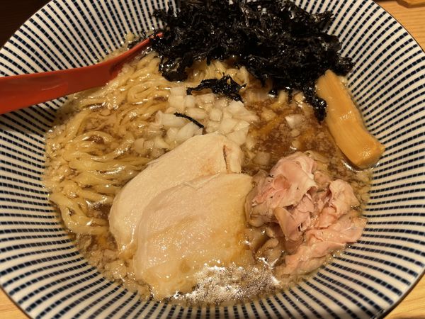 「背脂醤油ラー麺」@焼きあご塩らー麺 たかはし アトレ川崎店の写真