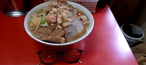 「小豚(にんにく少し、野菜、あぶら)」@ラーメン二郎 上野毛店の写真