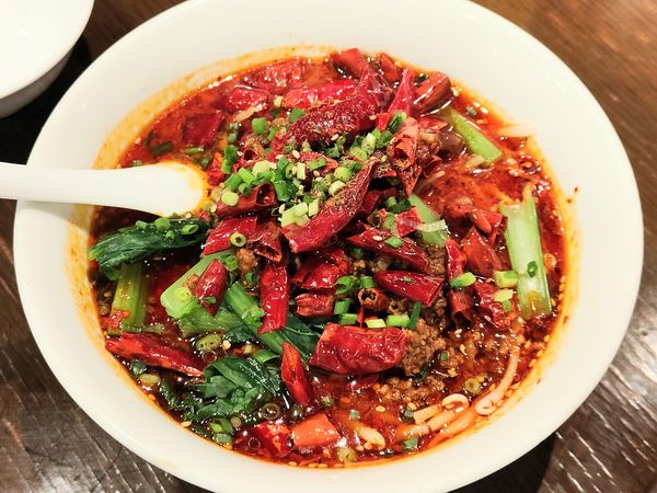 「香辣担々麺」@石庫門 御茶ノ水ソラシティ店の写真