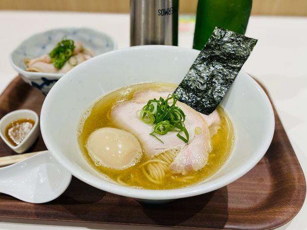 「淡麗純煮干し塩らーめん¥800」@淡麗拉麺 己巳の写真