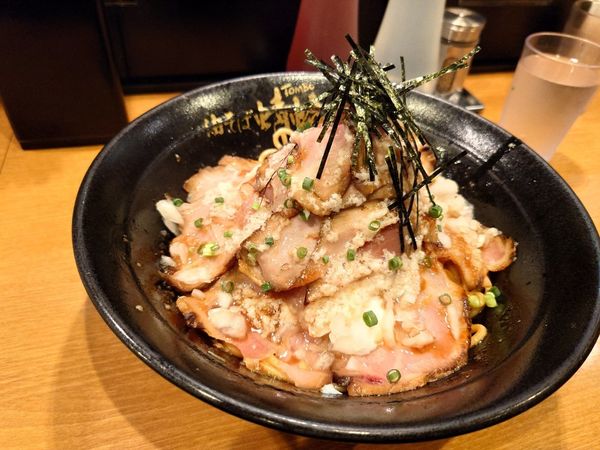 「濃厚蜻蛉火山油そば 中盛」@油そばの店 蜻蛉の写真