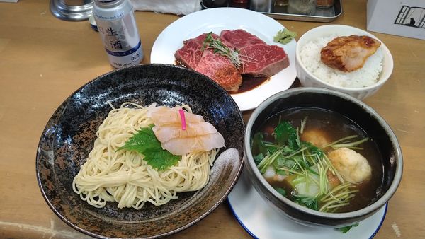 「【13周年】一本釣り天然クエ蕎麦+近江牛炙りセット」@MENYA 食い味の道有楽の写真