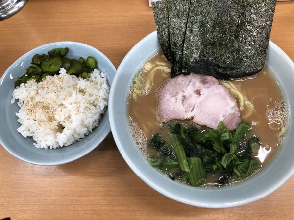 「らーめん」@横浜らーめん 武蔵家 綾瀬店の写真
