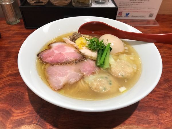 「特製塩そば」@三馬路 東京店の写真