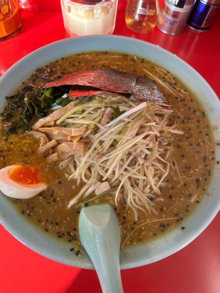 「ネギみそラーメン(860円)+大盛(150円)+カレースパイス(」@ラーメンショップ 太田店の写真