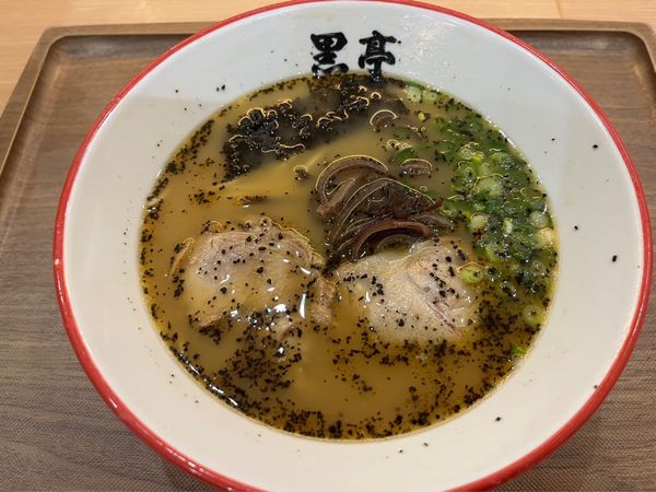 「ラーメン　820円」@熊本ラーメン 黒亭 ゆめタウン光の森店の写真
