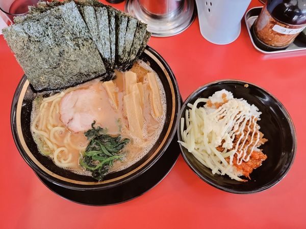 「ラーメン + 半ライス + メンマ + 海苔」@家系ラーメン 熊田家の写真