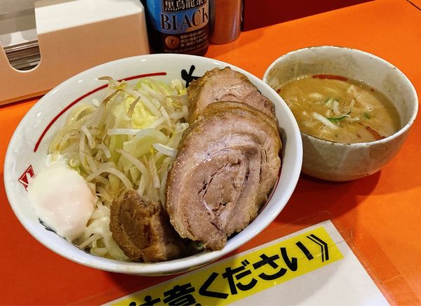 「つけ麺 醤油「ネギラー油」＋豚券」@ちばからの写真