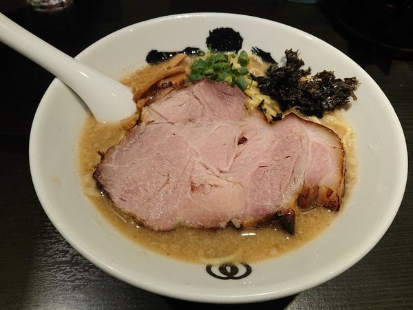 「ら～麺（９３０円）」@麺屋武蔵 武骨相傳の写真