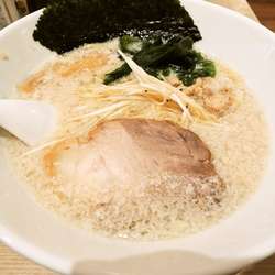 コッテリの塩らー麺（850円）