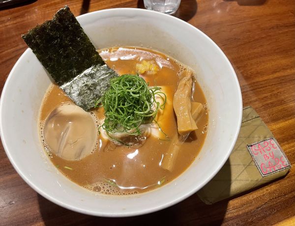 「燻製味玉らーめん」@RAMEN GOTTSUの写真