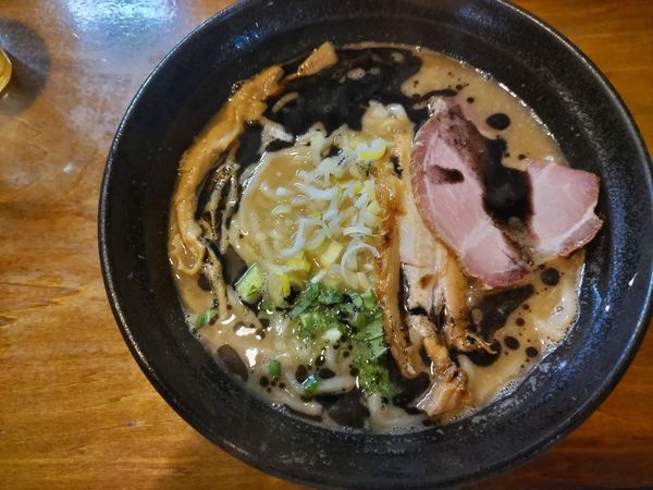 「濃厚黒豚骨魚介」@はりけんラーメンの写真