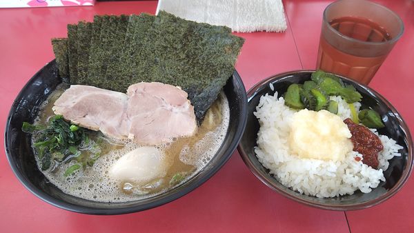 「半熟味玉ラーメン並¥900+のりまし¥100-」@武蔵家直系 ぼうそう家の写真