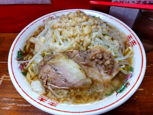 「小ラーメン ヤサイ アブラ、ニンニク(先入れ)」@ザ・ラーメンスモールアックスの写真
