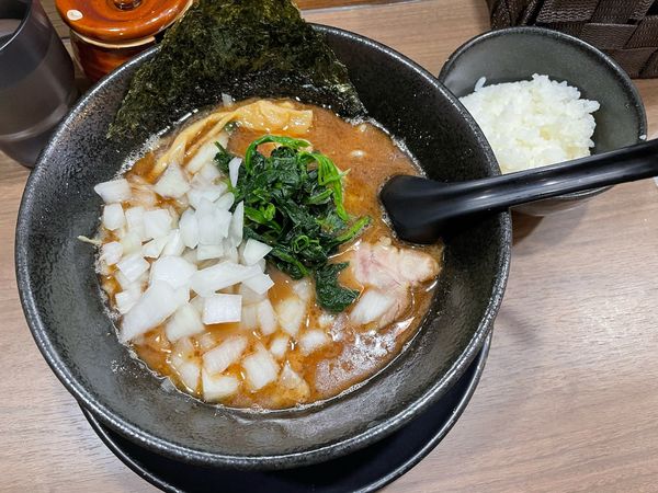 「大和田ラーメン（豚骨魚介）、半ライス」@麺屋 大和田の写真