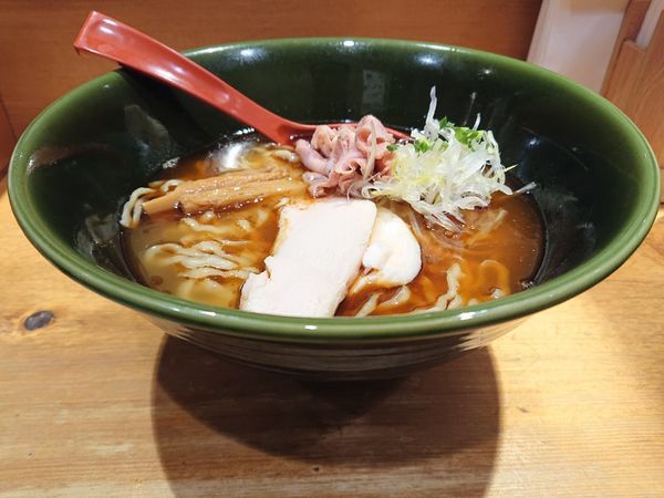 「焼きあご塩らー麺（９００円）」@焼きあご塩らー麺 たかはし 上野店の写真