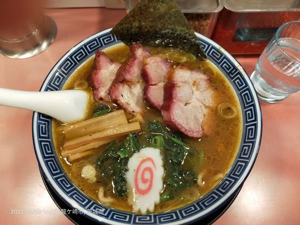 「ラッキーラーメン」@らーめんいっとく 竜ヶ崎店の写真