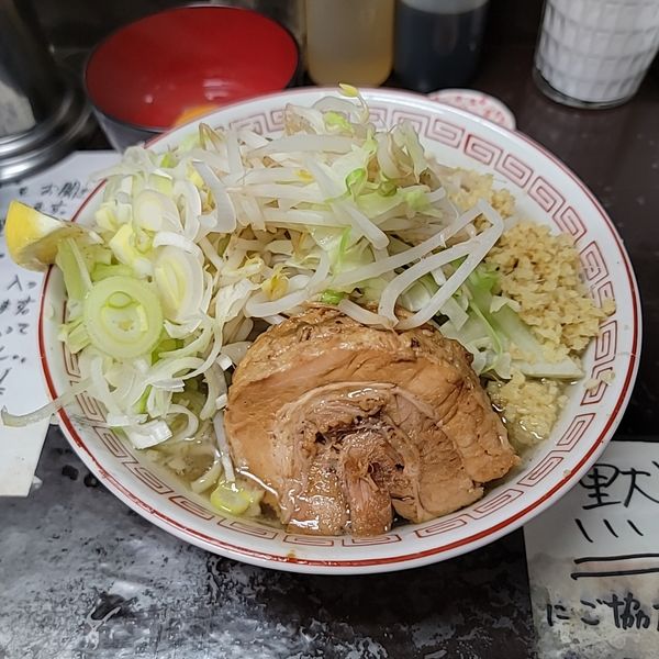 「塩ラーメン細麺少なめショウガネギ生卵」@自家製麺 まさき（非乳化） 2号店の写真