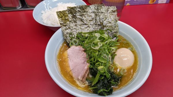 「味玉ラーメン　九条ネギ」@家系らーめん 武将家の写真