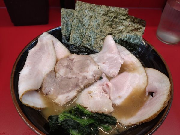 「ラーメン(650)+バラロール(200)」@ラーメン 徳丸家の写真