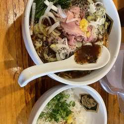 真鯛ブラックラーメン