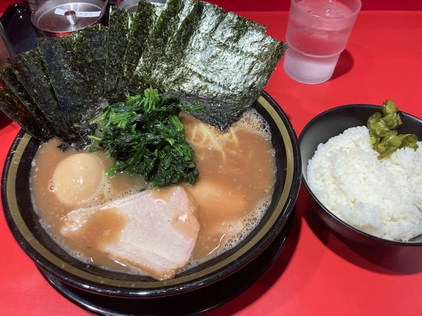 「ラーメン＋味玉＋海苔＋ライス」@環2家 蒲田店の写真