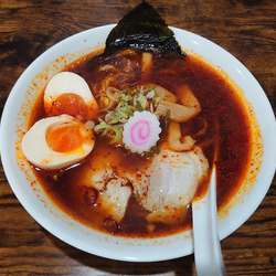 辛ラーメン+味玉(850円)