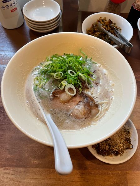 「博多豚骨ラーメン」@幸心堂の写真