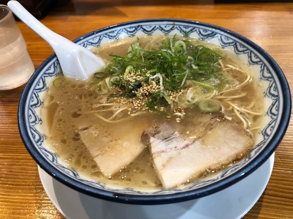 「ラーメン」@元祖赤のれん 節ちゃんラーメン 天神本店の写真