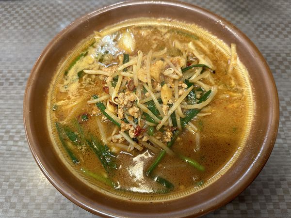 「ベトコンラーメン・味噌 1100円+餃子400円」@麺食 香楽の写真