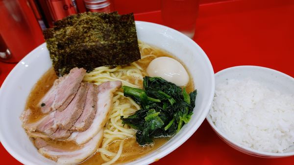 「AREA51大・ライス✘3‎(硬め濃いめ多め)￥1,050」@横浜ラーメン 武蔵家 大井町店の写真