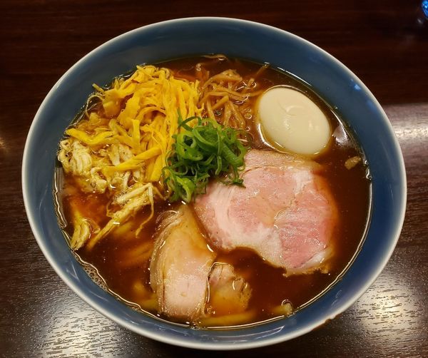 「味玉醤油そば　中太手もみ麺」@麺屋 ルリカケスの写真