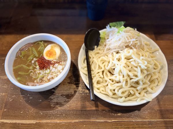 「チャーシューつけそば(麺多め.野菜) 1100円」@麺 池谷精肉店の写真