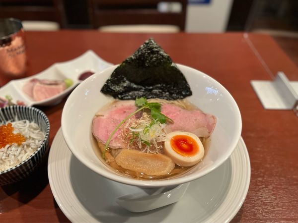 「【限定】青森県産スルメ出汁らぁ麺¥1000」@酒肴場 屯の写真