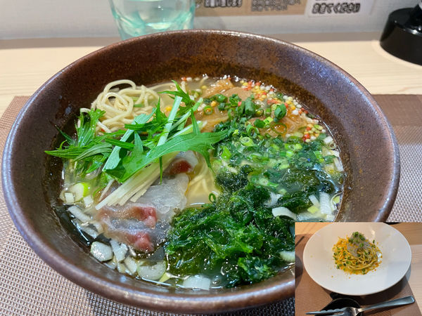 「【限定】真鯛と貝1100円、和え玉生しらすのアーリオオーリオ」@麺屋 い志だの写真