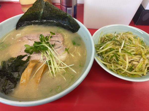 「ラーメン＋ミニネギ丼」@ラーメンショップ 卒島店の写真