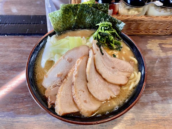 「とき卵チャーシューメン ＋ キャベツ」@ラーメン 大山家の写真