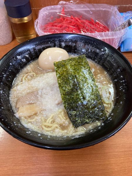 「とんこつラーメン+味玉+極替え玉」@ラーメン源骨の写真