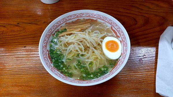 「塩ラーメン」@餃子屋の写真