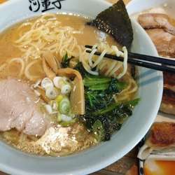 醤油ラーメン(800)＋ランチセットA(200)