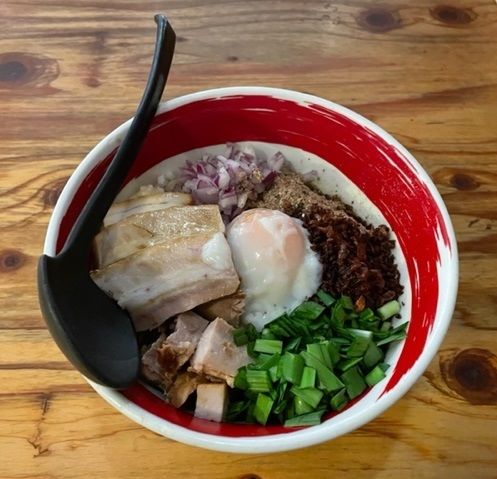 「季節限定麺 まぜそば《浜虎スタイル》大盛り＋肉増し950円。」@麺場 浜虎 横浜店の写真
