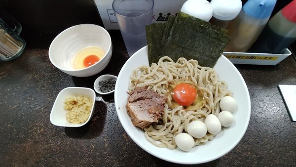 「TKM(温)塩昆布豚1枚海苔5枚うずら生卵生姜」@ぶたけん。の写真