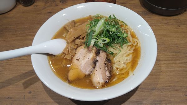 「らーめん（並盛）￥930-」@麺好獅子團の写真