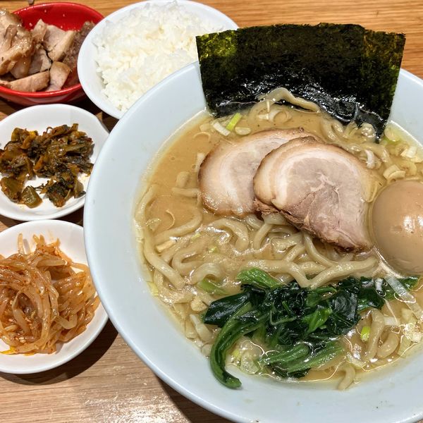 「復刻 醤油豚骨980円半熟煮卵･切落しﾁｬｰ(ｸｰﾎﾟﾝ)他」@博多一風堂 ららぽーとTOKYO-BAY店の写真