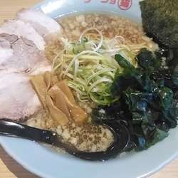 ネギチャーシューメン(醤油) わかめ