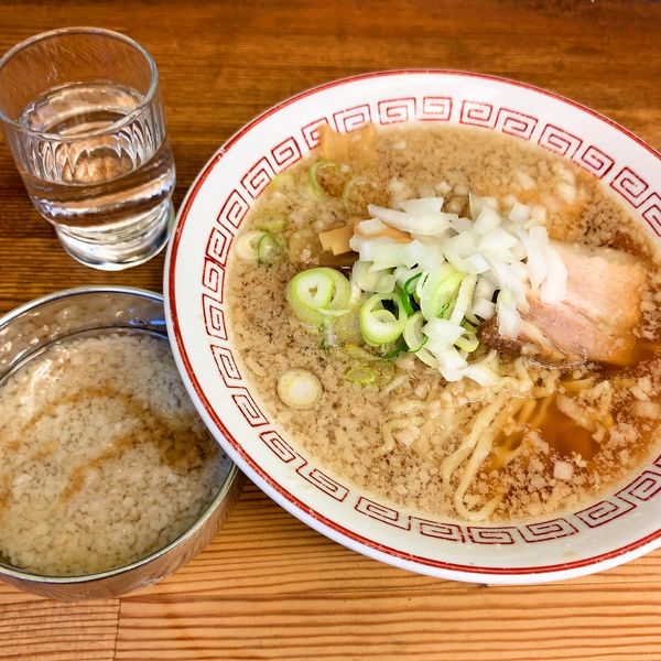 「蔵出し醤油ラーメン（背脂増量）」@喜多方食堂 浅草本店の写真