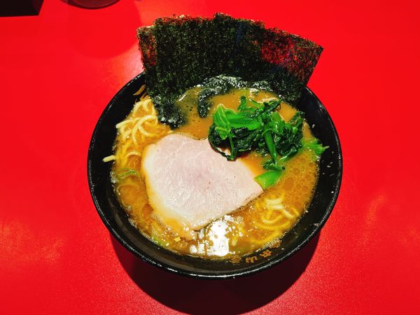 「ラーメン 固め濃いめ少なめ」@厚木家の写真